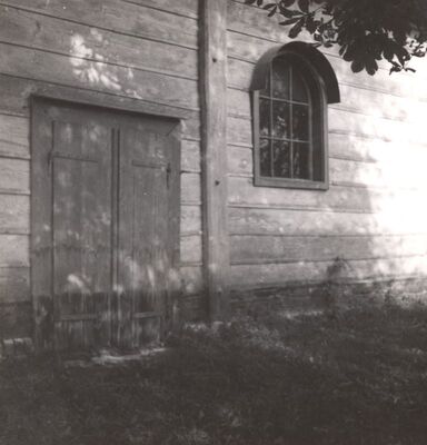 Jakuševec - Crkva sv. Marka Evanđelista, vrata južnog pročelja