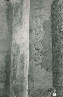 Lepoglava - Bivša pavlinska crkva sv. Marije, stucco dekoracija u niši prozora na zapadnom zidu