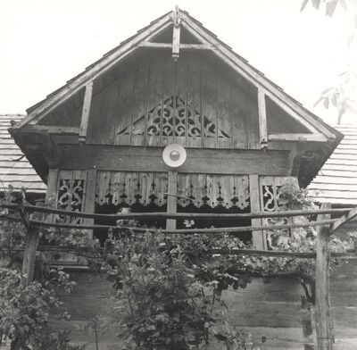 Donji Hruševec - Tradicijska kuća, trijem