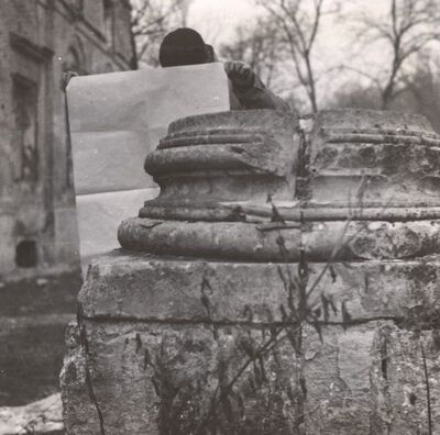 Januševec - Dvorac Januševec, baza stupa