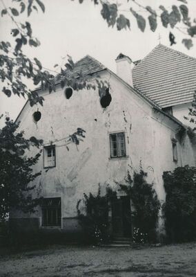 Svetice (Ozalj) - Samostan, pročelje