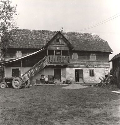 Suša - Tradicijska kuća, ulazno pročelje