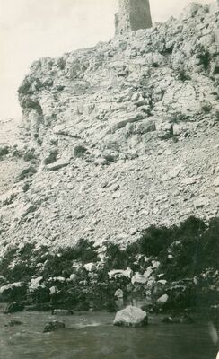 Mokro Polje (Ervenik) -Kegalgrad, grad Kegal na pećinama nad Zrmanjom