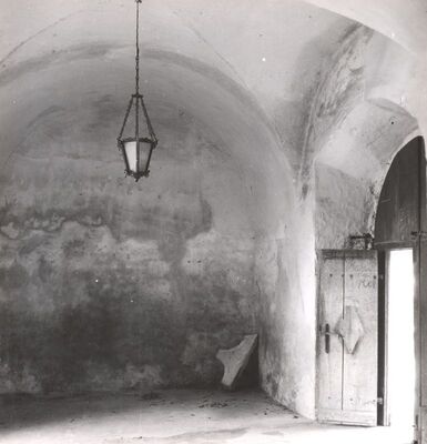 Slavetić - Dvorac Oršić, ulazno predvorje