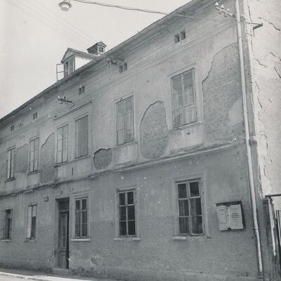 Karlovac - Zgrada, ulično pročelje