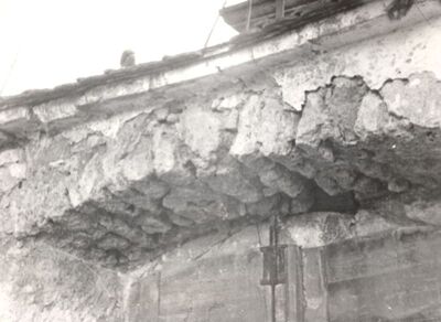 Volavje - Crkva Blažene Djevice Marije Volavske (Sniježne), oštećenje cinkture