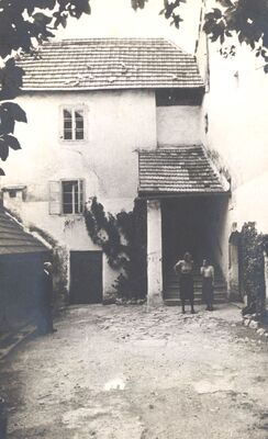 Slavetić - Dvorac Oršić, zapadno krilo