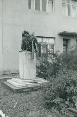 Gornji Šarampov - Spomenik NOB - e