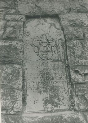 Krapina - Župna crkva sv. Nikole, detalj, nadgrobna ploča