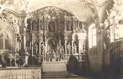 Komin - Crkva sv. Tri kralja, svetište