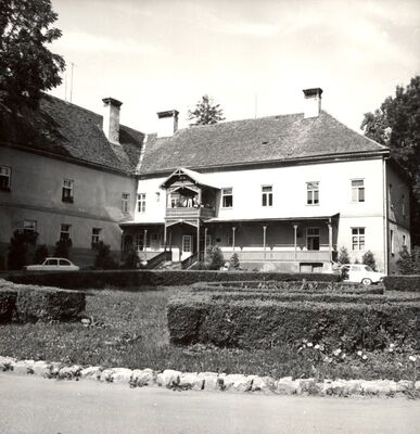 Božjakovina - Dvorac Drašković, unutarnje pročelje