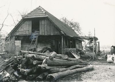 Polje Ozaljsko (Ozalj) - Tradicijska kuća sa sjenikom