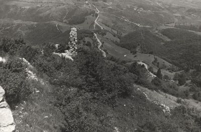 Modruš (Josipdol) - Srednjovjekovni grad, ostaci zidina