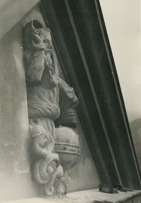 Lepoglava - Župna crkva, zapadno pročelje, plastika Boga Oca