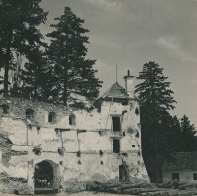 Ivanec - Stari grad, ulaz, ugaona kula