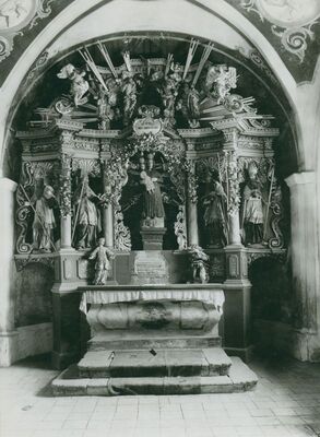 Lučko - Crkva Bažene Djevice Marije Lauretanske, glavni oltar