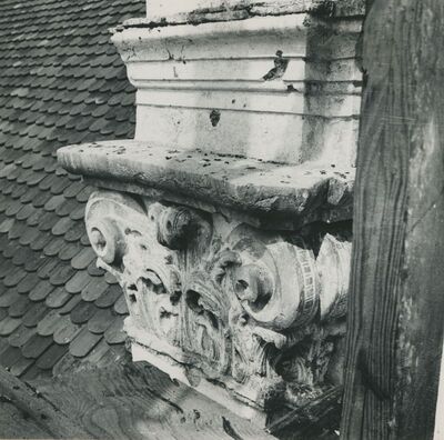 Lepoglava - Župna crkva, zapadno pročelje -kapitel