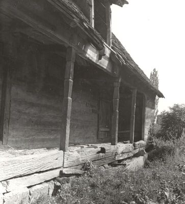 Mraclin - Gospodarska zgrada, detalj vanjštine