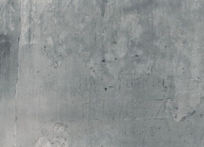 Ozalj - Stari grad, žitnica, detalj zida s natpisima