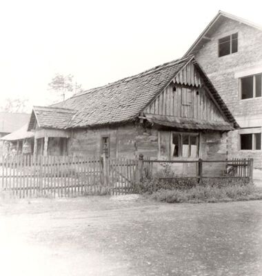 Kuče - Tradicijska drvena prizemnica, pročelja