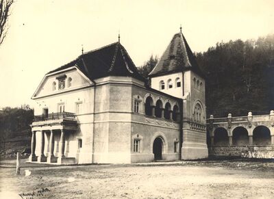 Strmac Pribićki - Kompleks dvora, total