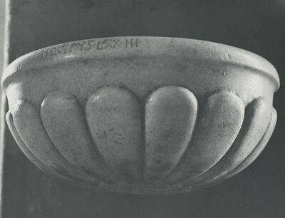 Ivanec - Župna crkva sv. Marije Magdalene, škropionica