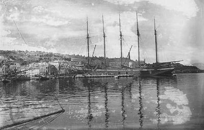 Senj - Pogled na luku s jedrenjacima