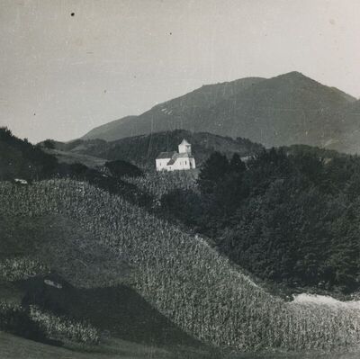Gorjani Sutinski, Očura (Radoboj) - Kapela sv. Jakova, situacija u krajoliku