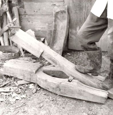 Lijevi Štefanki - Drvena stupa za lan i konoplju