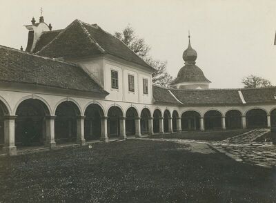 Trški Vrh (Krapina) - Crkva Majke Božje Jeruzalemske, vanjština, detalj