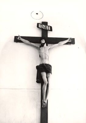 Kloštar Ivanić - Kompleks Franjevačkog samostana i crkve sv. Ivana Krstitelja, polikromirano raspelo