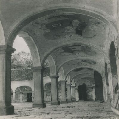 Trški Vrh (Krapina) - Crkva Marije Jeruzalemske, cinktura