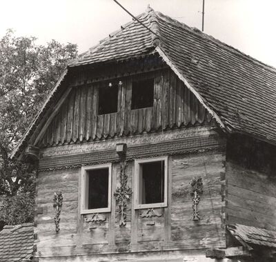Suša - Tradicijska kuća, zabatno pročelje