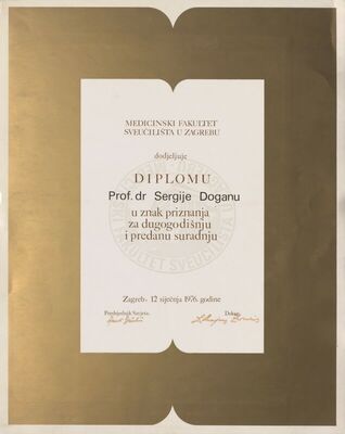 Diploma priznanja Medicinskog fakulteta Sveučilišta u Zagrebu prof. dr. Sergiju Doganu