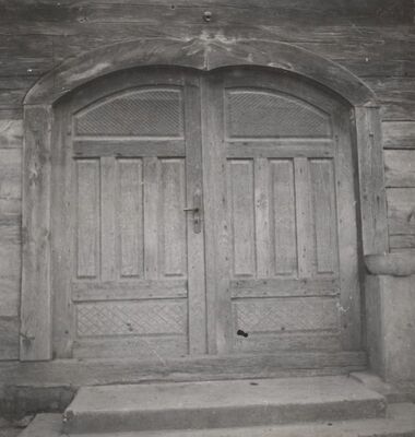 Buševec - Crkva sv. Ivana Krstitelja, vrata