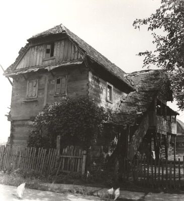 Mraclin - Tradicijska kuća, zabatno i ulazno pročelje