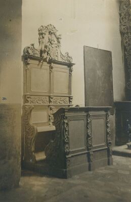 Lepoglava - Crkva Bogorodice, klupa u kapeli Trpećeg Isusa