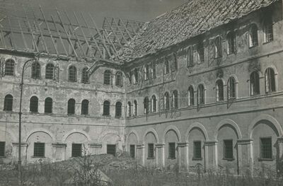 Lepoglava - Bivši pavlinski samostan, sjeverozapadni ugao dvorišta