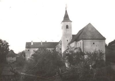 Kotari (Samobor) - Crkva sv. Leonarda sa samostanom, vanjština