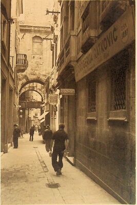 Split, Zapadna (Željezna) vrata