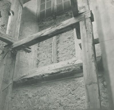 Lepoglava - Bivša pavlinska crkva, južni prozor svetišta