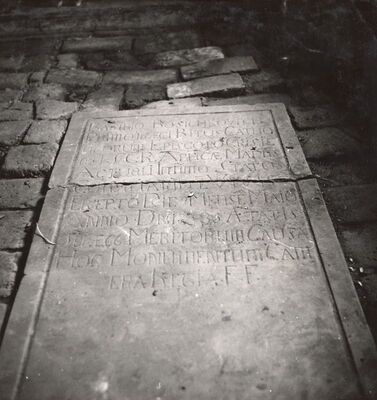 Gornji Tkalec - Kapela Uznesenja Blažene Djevice Marije, nadgrobna ploča