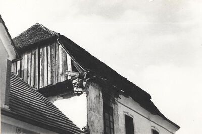 Brlog Ozaljski (Kamanje) - Stari grad, oštećenje krova