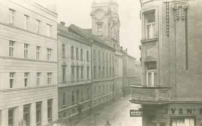 Zagreb (Palmotićeva ulica) - Crkva Srca Isusova sa samostanom reda Družbe Isusove