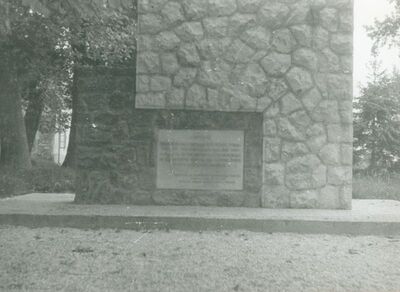 Vrbovec - Spomen kosturnica na groblju, ploča s natpisom