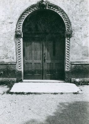 Vukovina (Velika Gorica) - Crkva Pohoda Blažene Djevice Marije, zapadni portal