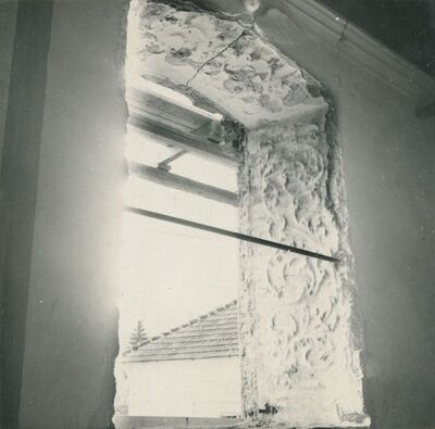 Lepoglava - Crkva Bogorodice, biblioteka, desna strana prozorske niše