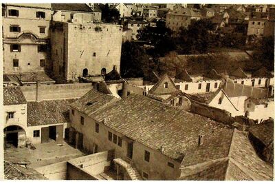 Split, Jugoistočna kula i lazareti