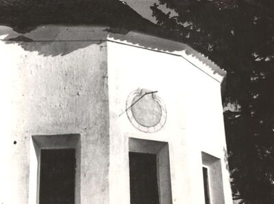 Volavje - Crkva Blažene Djevice Marije Volavske (Sniježne), sunčani sat