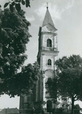 Gradec - Crkva Ranjenog Isusa, zapadno pročelje sa zvonikom